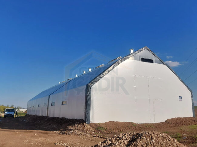 Eskişehir’de kurduğumuz 12×30 m hayvan çadırı Eskişehir’de kurduğumuz 12x30 m hayvan çadırı