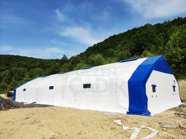 Zonguldak’ta kurduğumuz 8×24 m hayvan çadırı Zonguldak'ta kurduğumuz 8x24 m hayvan çadırı